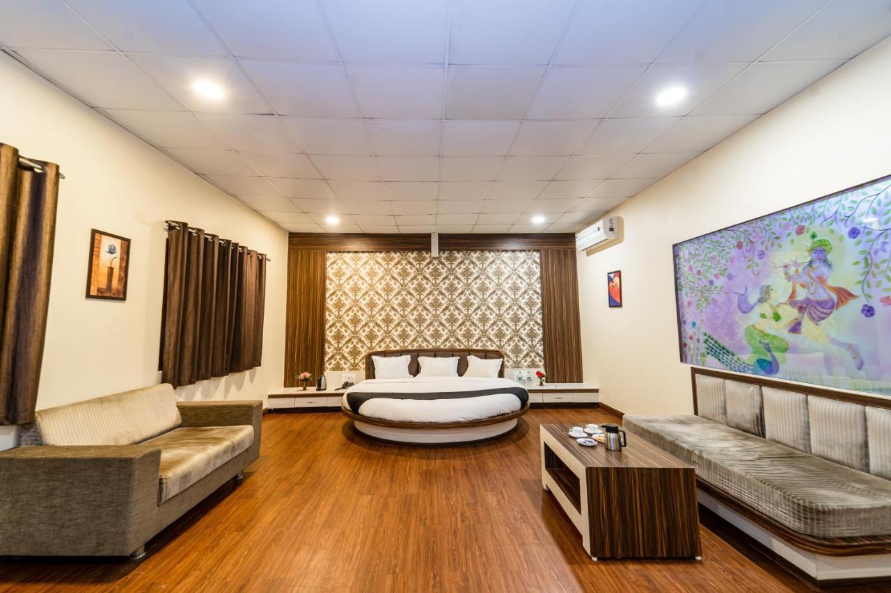 Narmada Hills Resort Omkareshwar エクステリア 写真