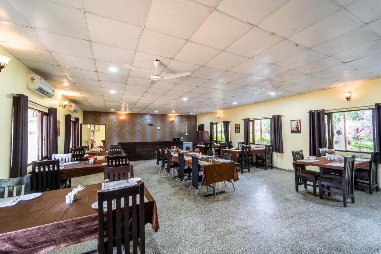 Narmada Hills Resort Godarpura エクステリア 写真