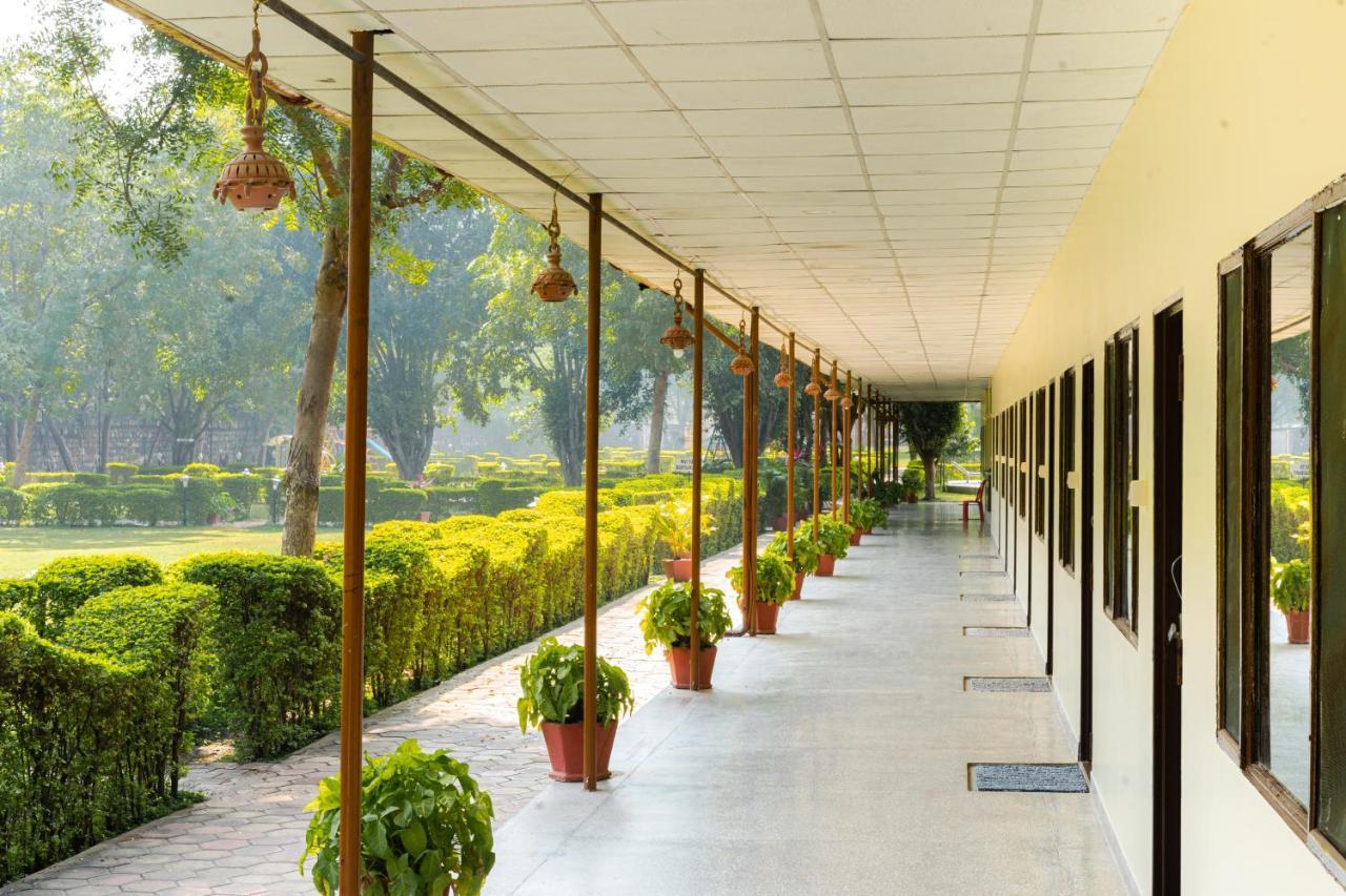 Narmada Hills Resort Godarpura エクステリア 写真