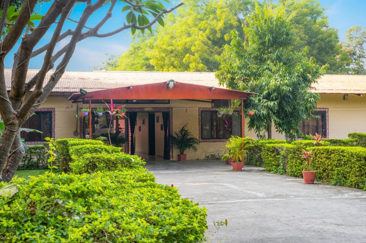 Narmada Hills Resort Omkareshwar エクステリア 写真