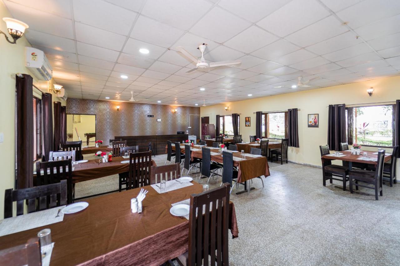 Narmada Hills Resort Godarpura エクステリア 写真