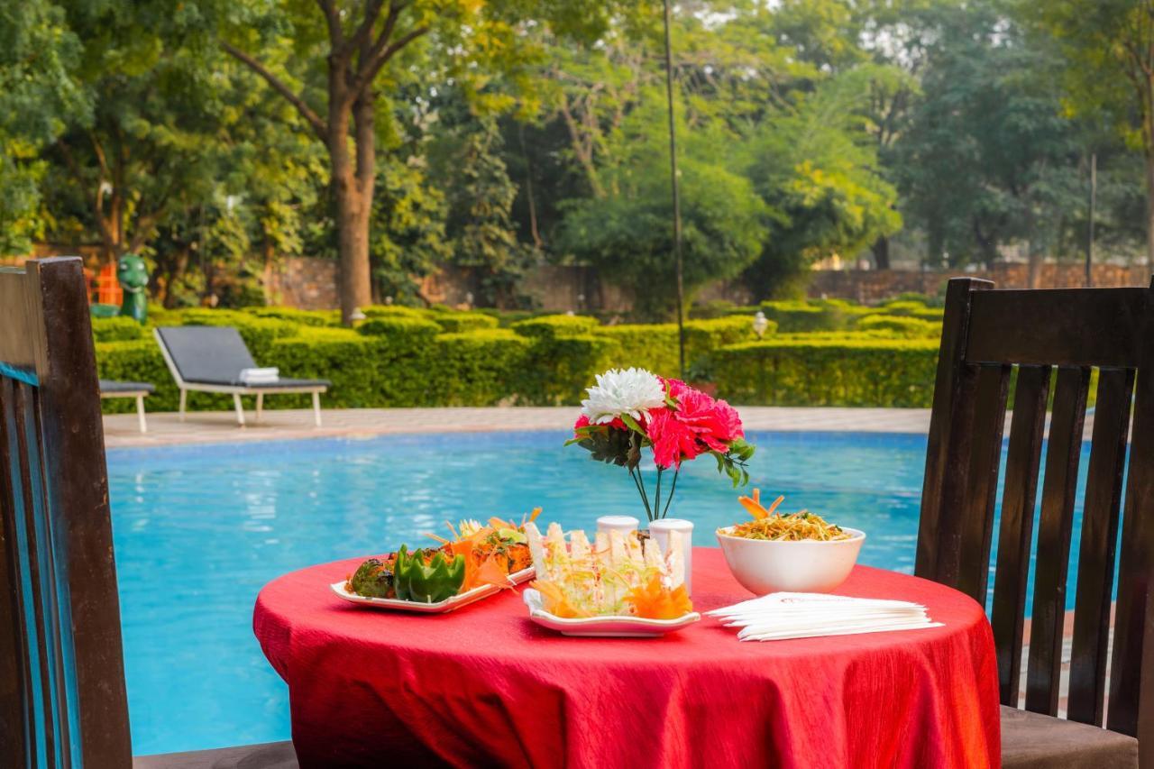 Narmada Hills Resort Omkareshwar エクステリア 写真