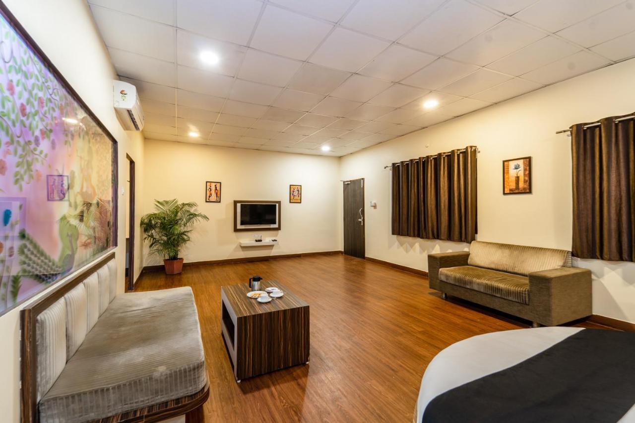 Narmada Hills Resort Godarpura エクステリア 写真